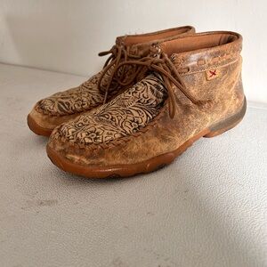 wemon twisted x shoes